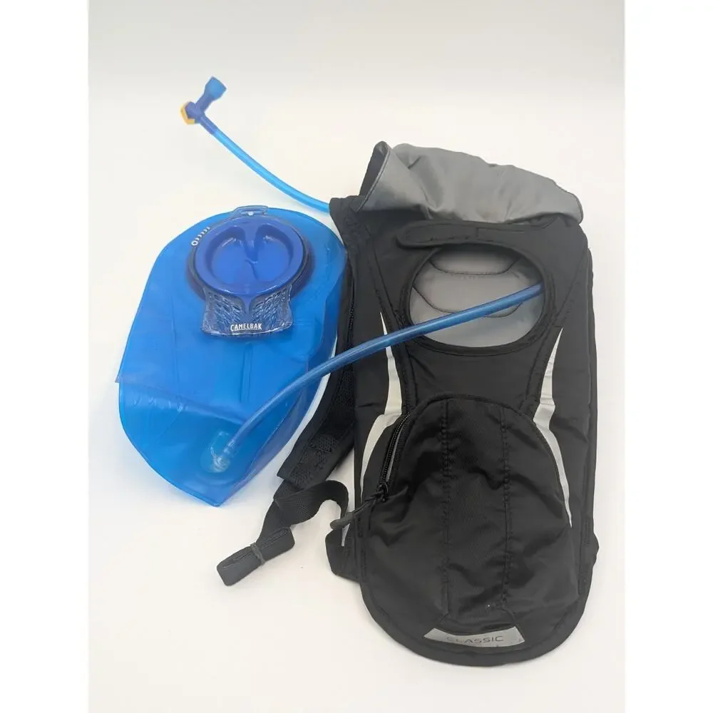 Camelbak Classic 2L Hydration Hiking Pack With Backpack Straps Black/Silver